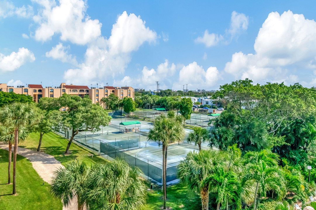 出租: $9,000 (2 贝兹, 2 浴室, 1175 平方英尺)