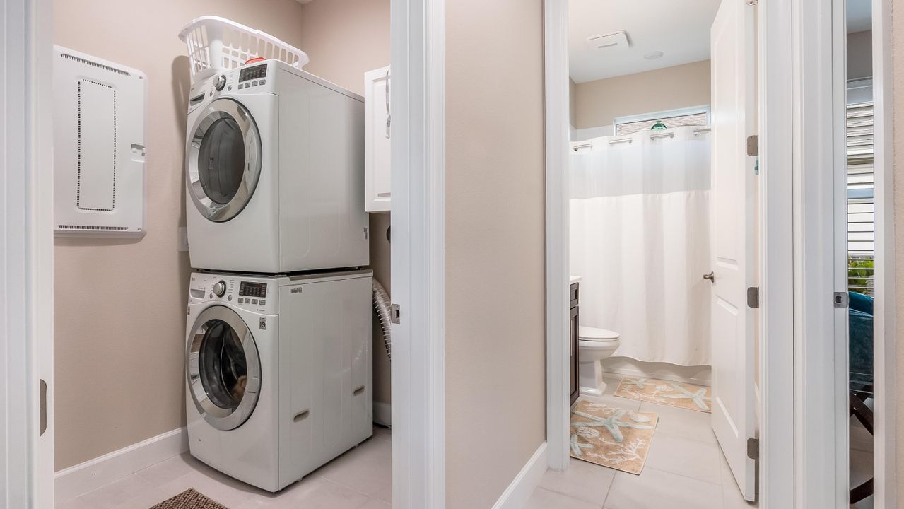 Active With Contract: $389,000 (2 beds, 2 baths, 1610 Square Feet)