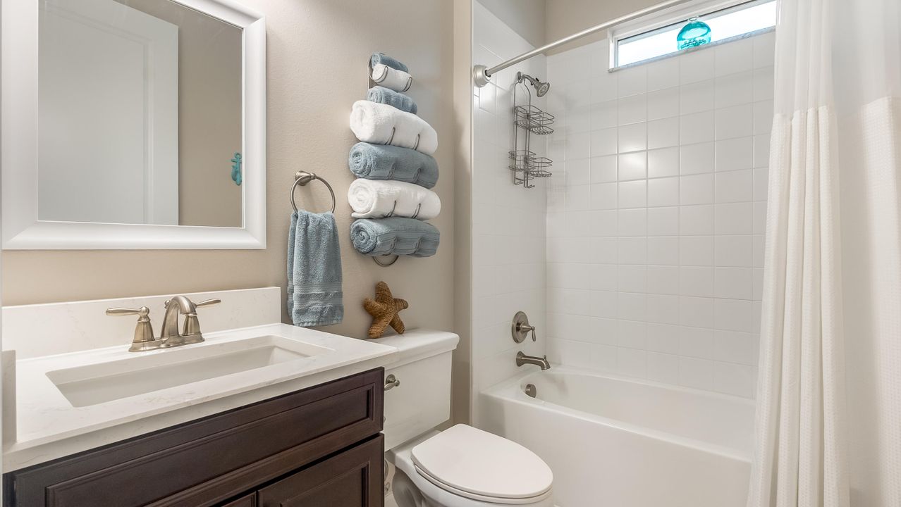 Active With Contract: $389,000 (2 beds, 2 baths, 1610 Square Feet)