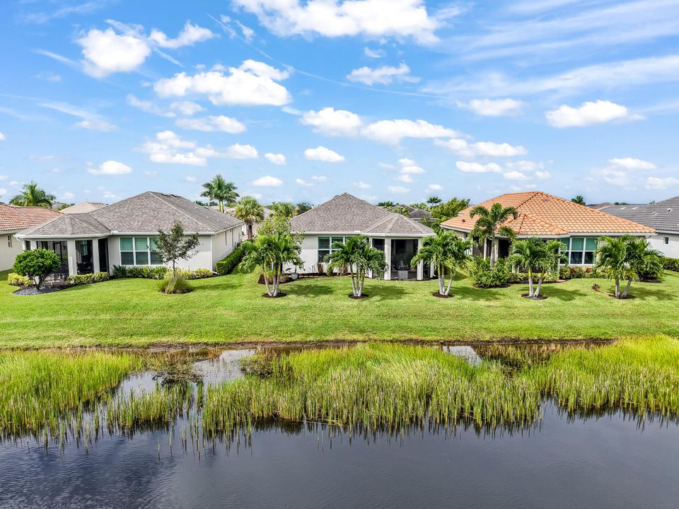 Active With Contract: $389,000 (2 beds, 2 baths, 1610 Square Feet)