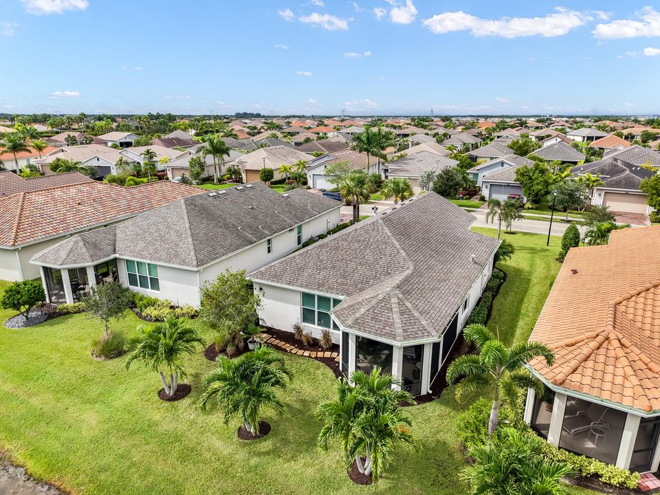 Active With Contract: $389,000 (2 beds, 2 baths, 1610 Square Feet)