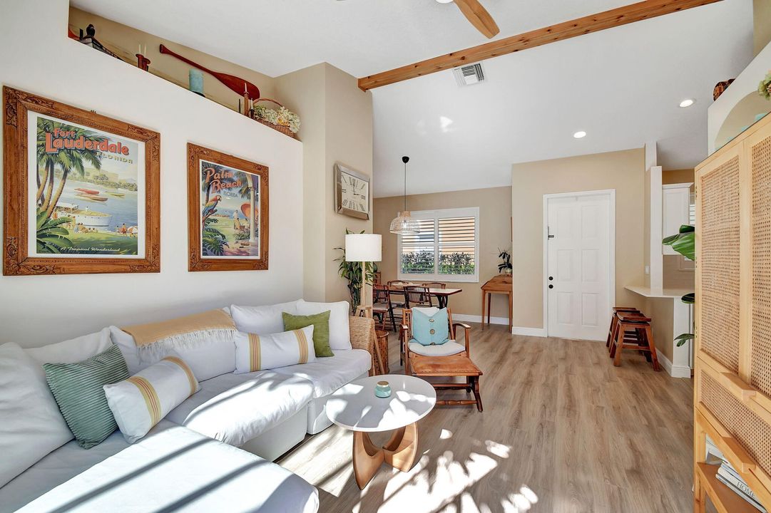 合同活跃: $499,900 (3 贝兹, 2 浴室, 1214 平方英尺)