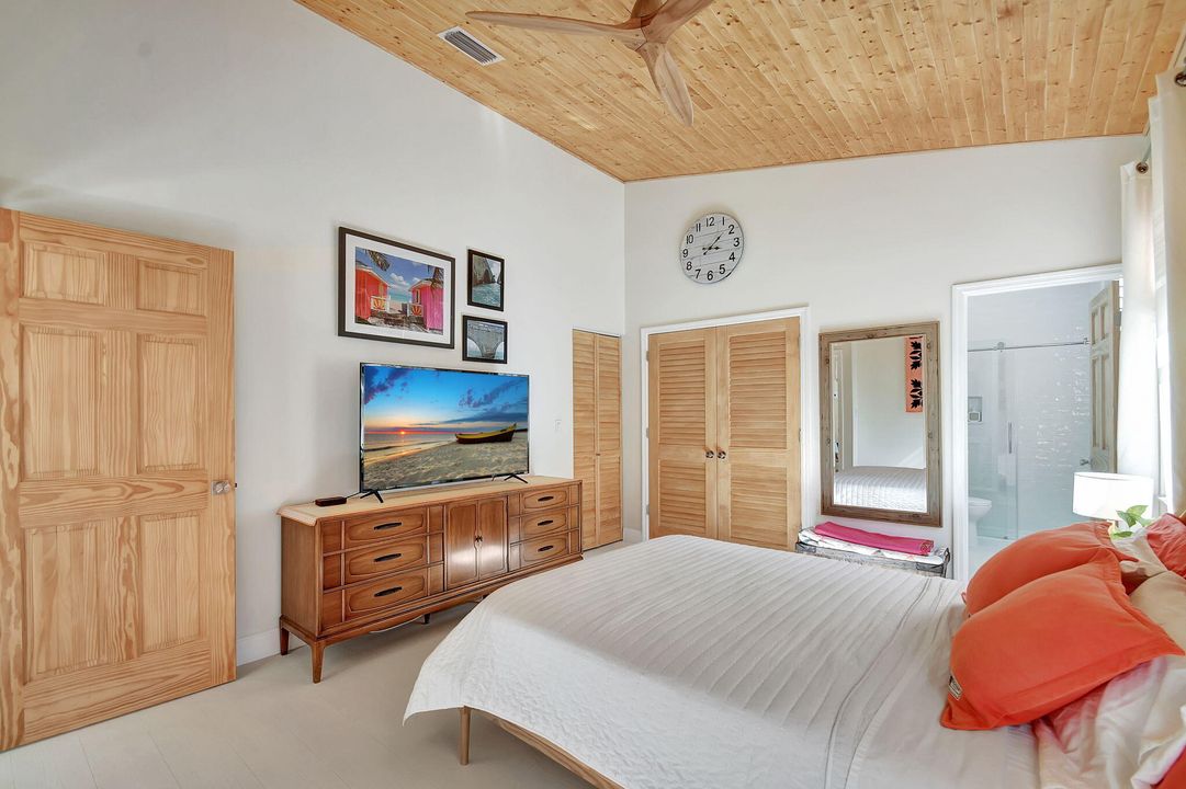 合同活跃: $499,900 (3 贝兹, 2 浴室, 1214 平方英尺)