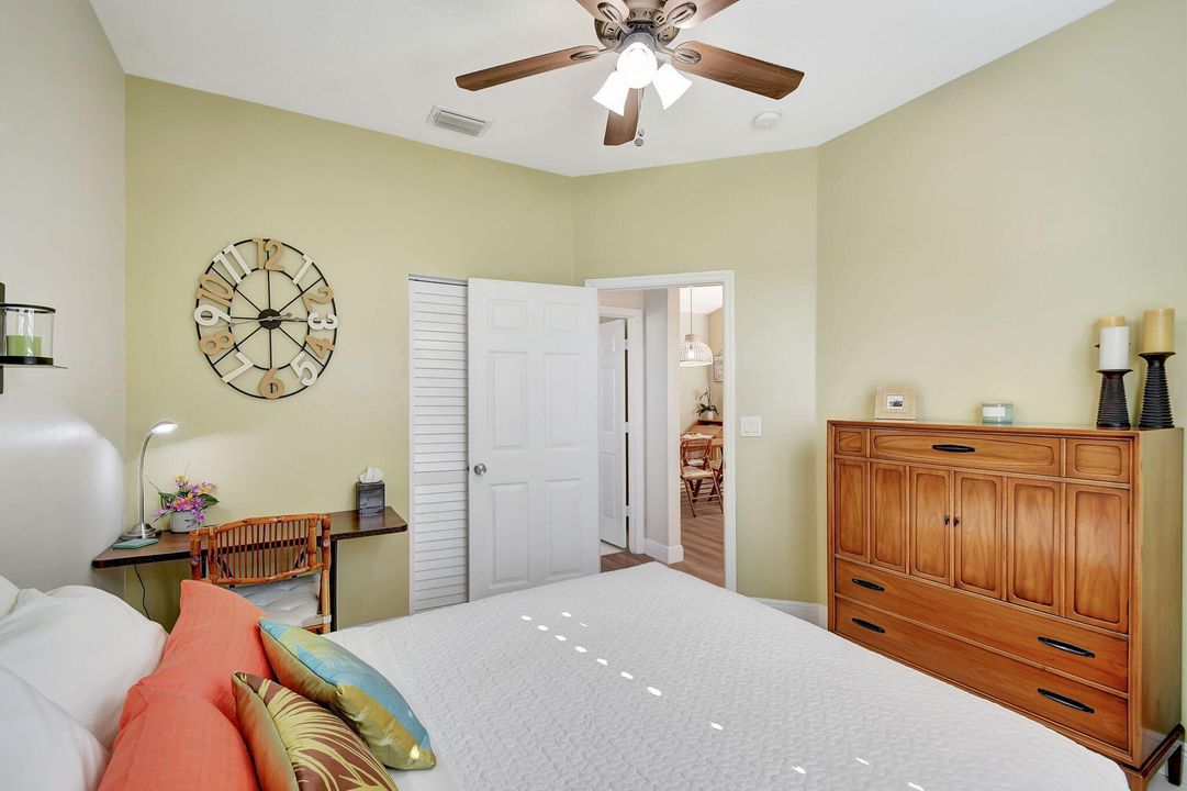 合同活跃: $499,900 (3 贝兹, 2 浴室, 1214 平方英尺)