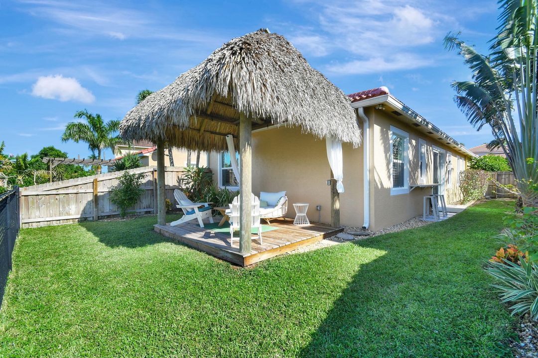 合同活跃: $499,900 (3 贝兹, 2 浴室, 1214 平方英尺)