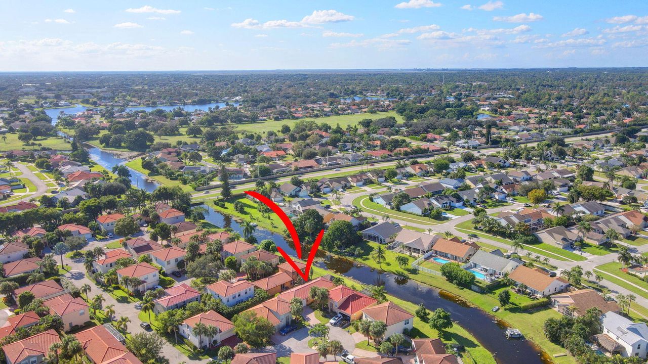 合同活跃: $499,900 (3 贝兹, 2 浴室, 1214 平方英尺)