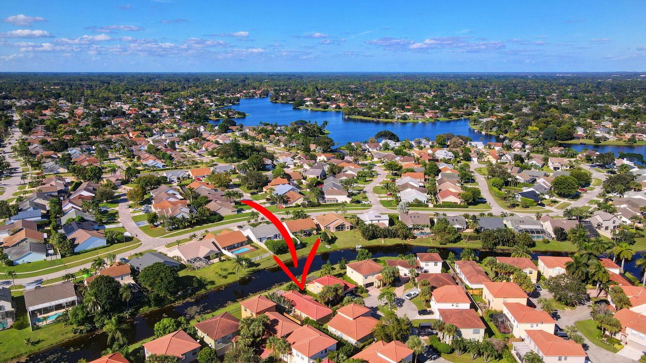 合同活跃: $499,900 (3 贝兹, 2 浴室, 1214 平方英尺)