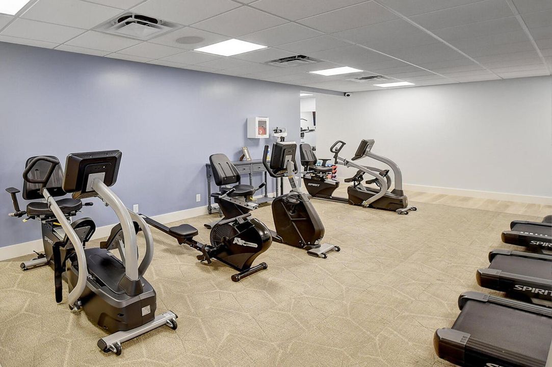 For Sale: $355,000 (2 beds, 2 baths, 1200 Square Feet)