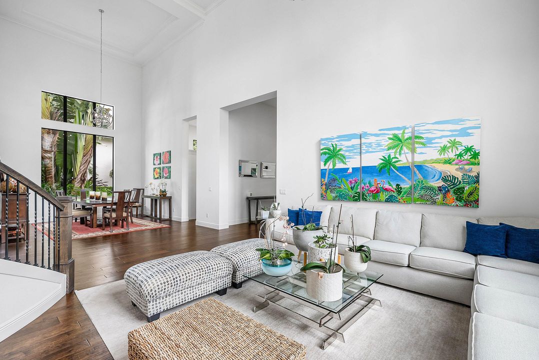 For Sale: $2,985,000 (5 beds, 5 baths, 4722 Square Feet)