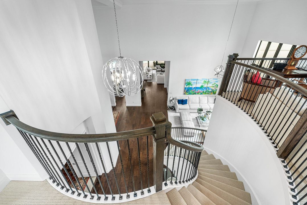 For Sale: $2,985,000 (5 beds, 5 baths, 4722 Square Feet)