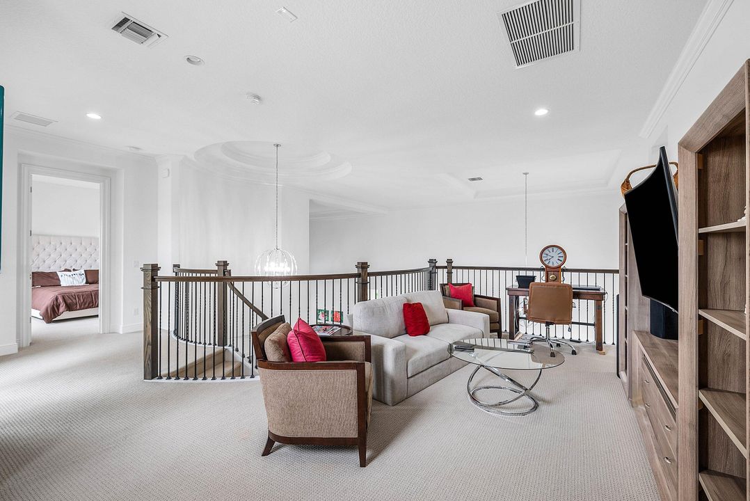 For Sale: $2,985,000 (5 beds, 5 baths, 4722 Square Feet)