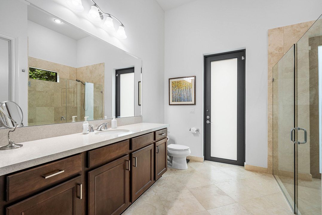 For Sale: $2,985,000 (5 beds, 5 baths, 4722 Square Feet)