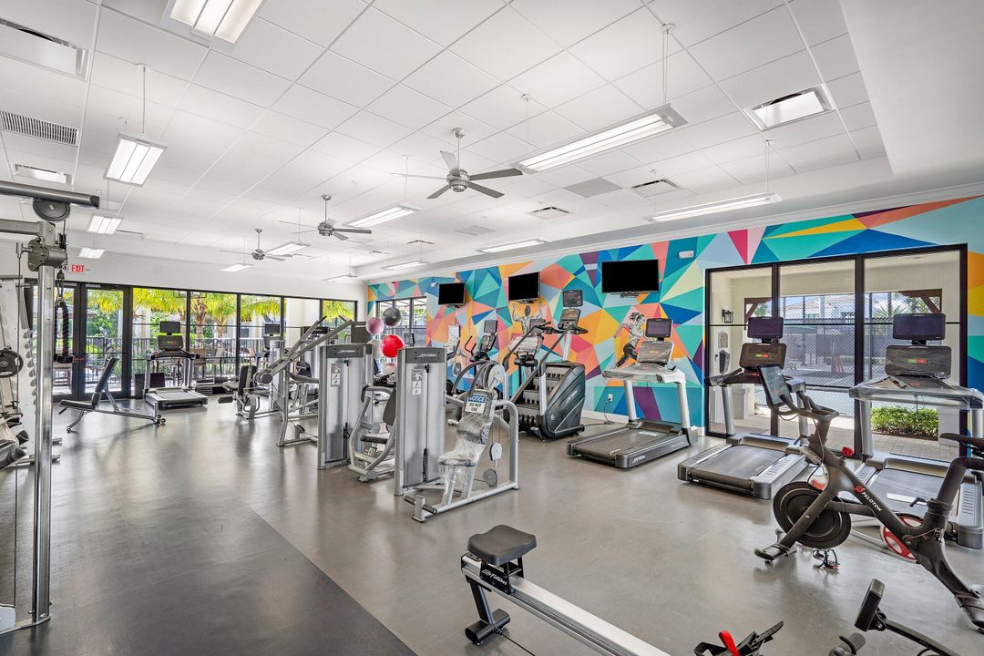 For Sale: $2,985,000 (5 beds, 5 baths, 4722 Square Feet)