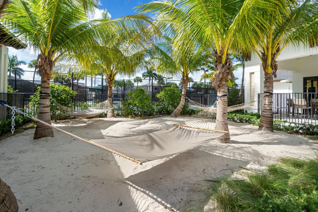 For Sale: $2,985,000 (5 beds, 5 baths, 4722 Square Feet)