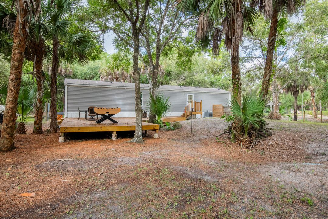 For Sale: $315,000 (2 beds, 2 baths, 840 Square Feet)