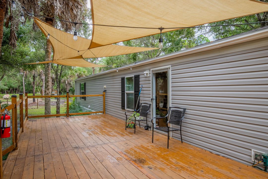 For Sale: $315,000 (2 beds, 2 baths, 840 Square Feet)