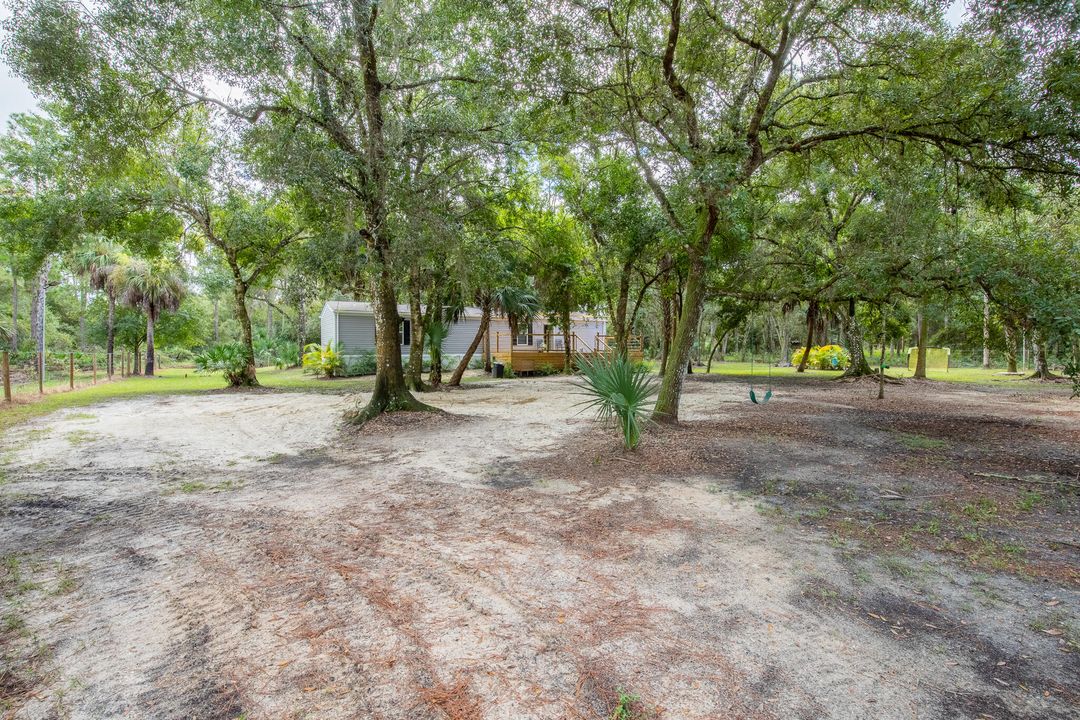 For Sale: $315,000 (2 beds, 2 baths, 840 Square Feet)