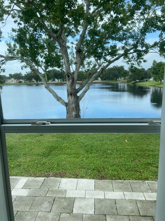 待售: $98,000 (2 贝兹, 2 浴室, 1200 平方英尺)