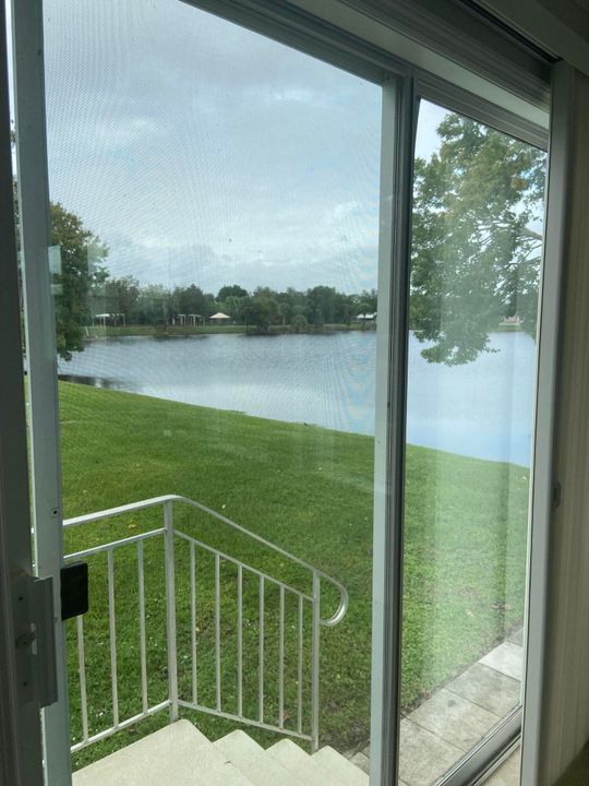 待售: $98,000 (2 贝兹, 2 浴室, 1200 平方英尺)