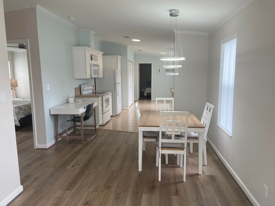 待售: $98,000 (2 贝兹, 2 浴室, 1200 平方英尺)