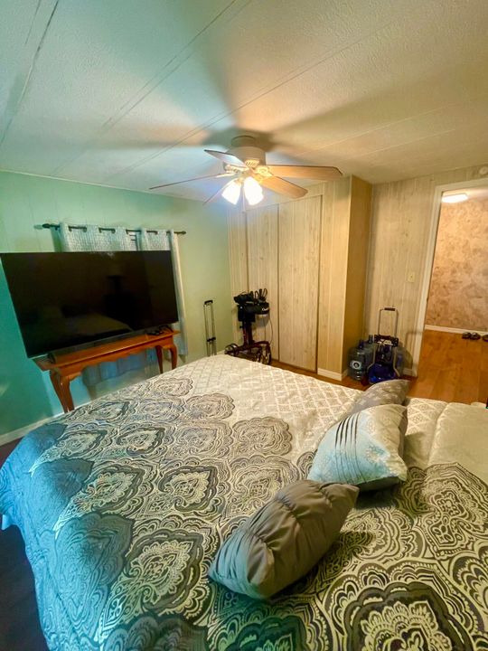 待售: $35,000 (2 贝兹, 2 浴室, 1270 平方英尺)