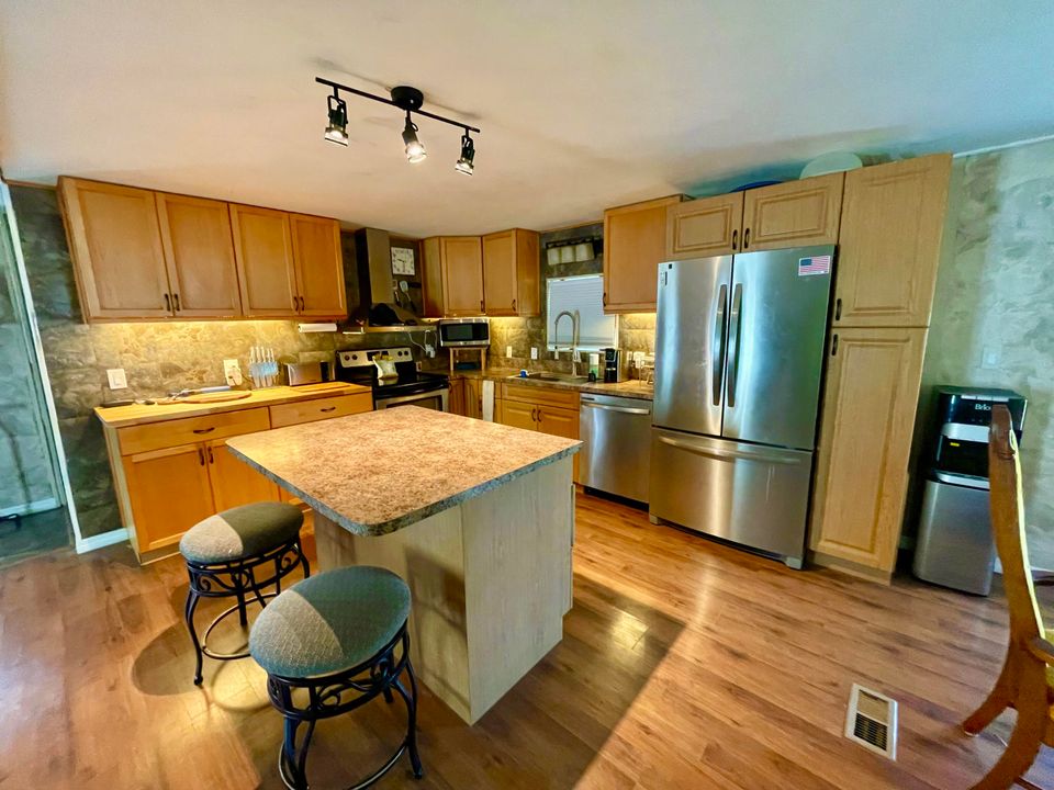 待售: $35,000 (2 贝兹, 2 浴室, 1270 平方英尺)