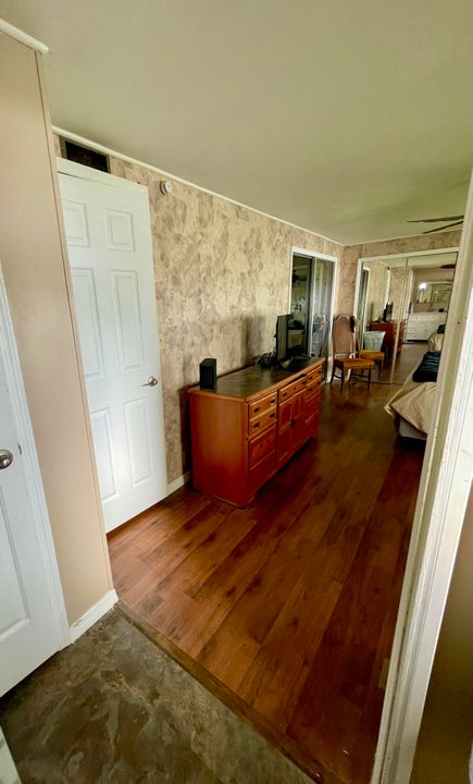 待售: $35,000 (2 贝兹, 2 浴室, 1270 平方英尺)