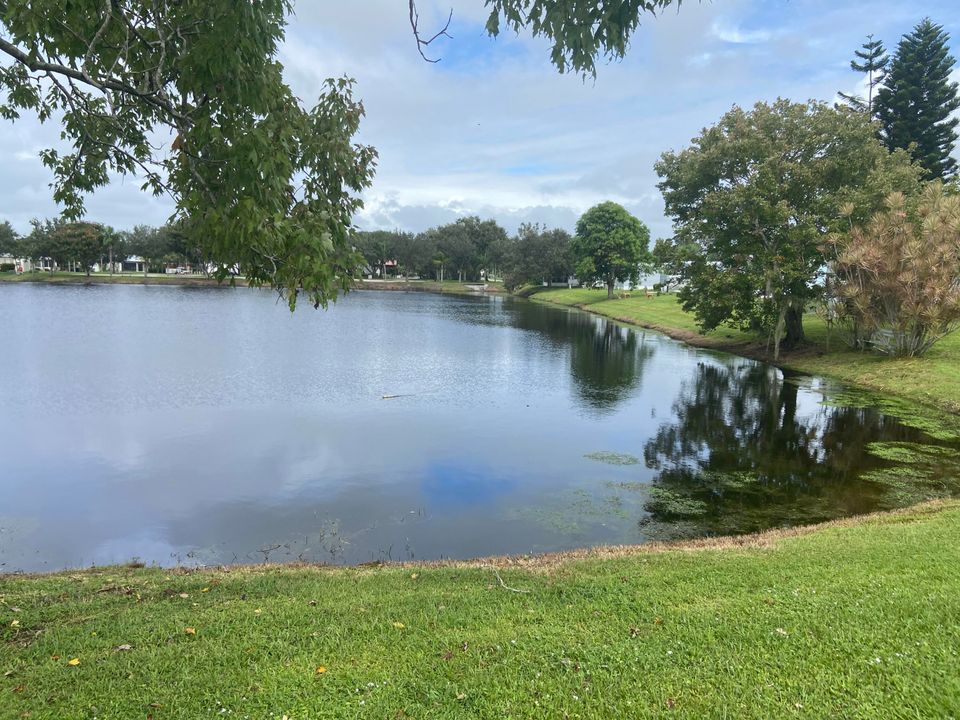 待售: $98,000 (2 贝兹, 2 浴室, 1200 平方英尺)