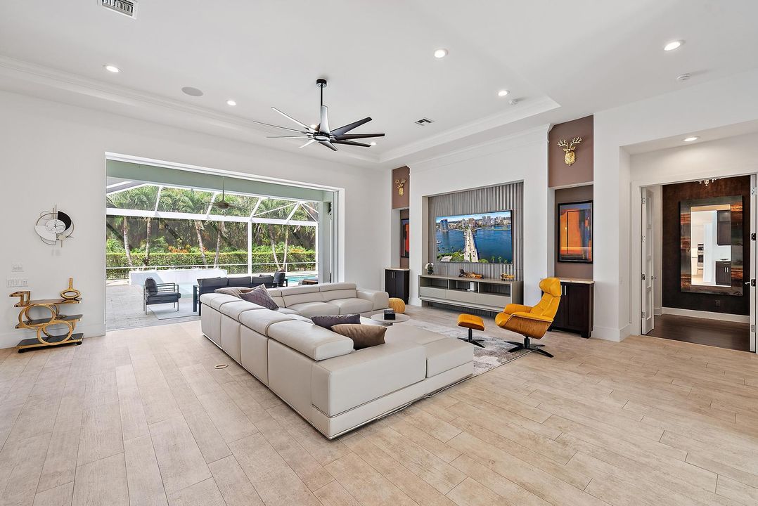 待售: $2,495,000 (4 贝兹, 4 浴室, 4627 平方英尺)