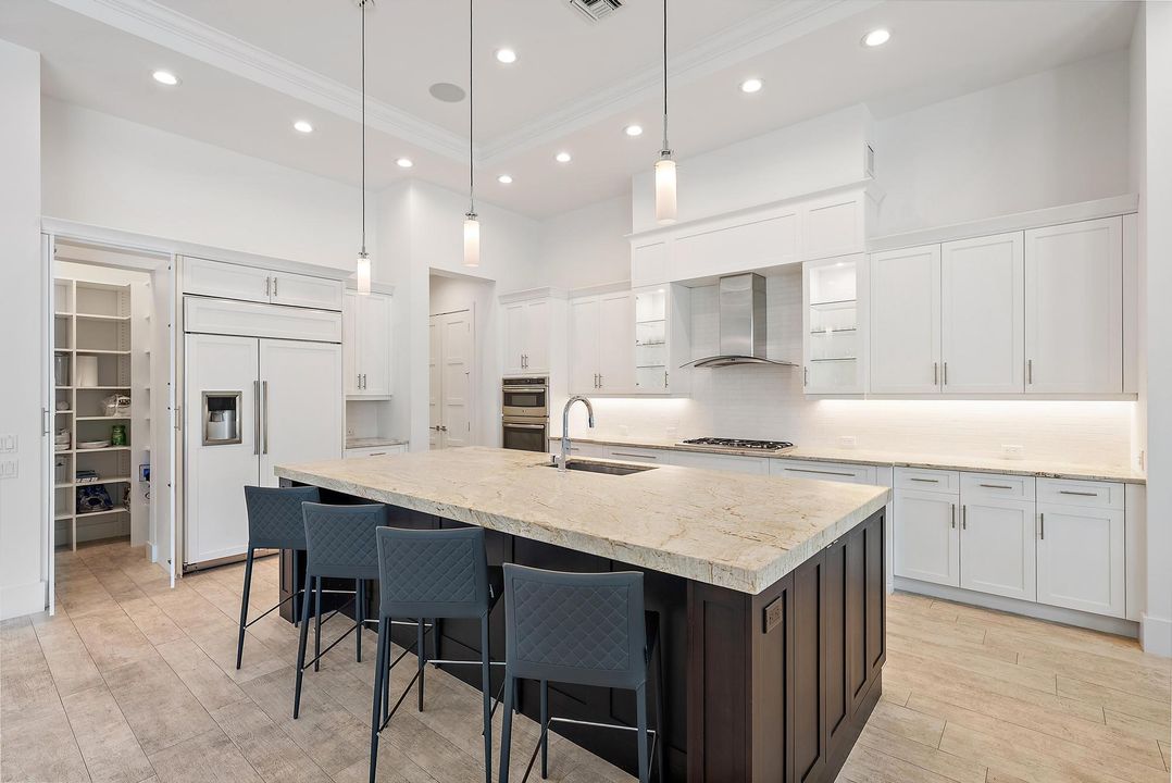 待售: $2,495,000 (4 贝兹, 4 浴室, 4627 平方英尺)