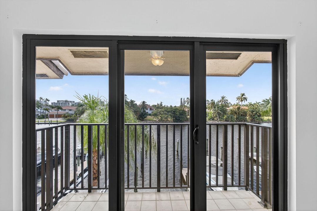 Activo con contrato: $4,000 (2 camas, 2 baños, 1512 Pies cuadrados)