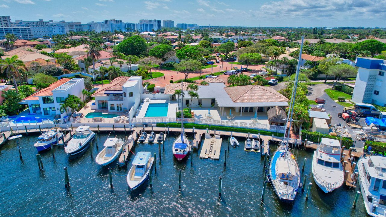 Activo con contrato: $4,000 (2 camas, 2 baños, 1512 Pies cuadrados)