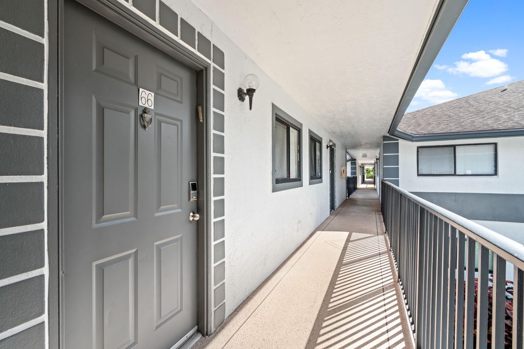 Recently Sold: $140,000 (2 beds, 2 baths, 1160 Square Feet)