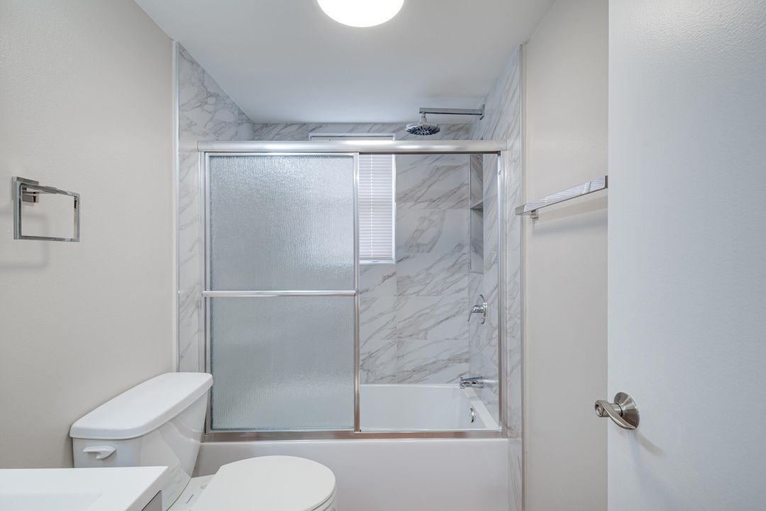 For Sale: $182,500 (2 beds, 2 baths, 874 Square Feet)