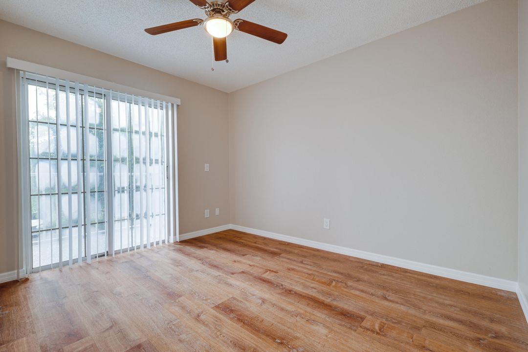 For Sale: $182,500 (2 beds, 2 baths, 874 Square Feet)