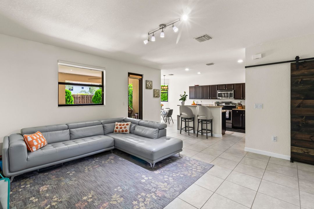 For Sale: $840,000 (4 beds, 3 baths, 3034 Square Feet)