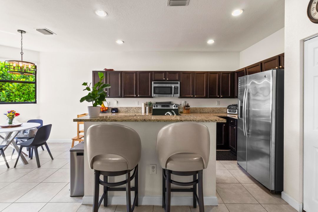 For Sale: $840,000 (4 beds, 3 baths, 3034 Square Feet)