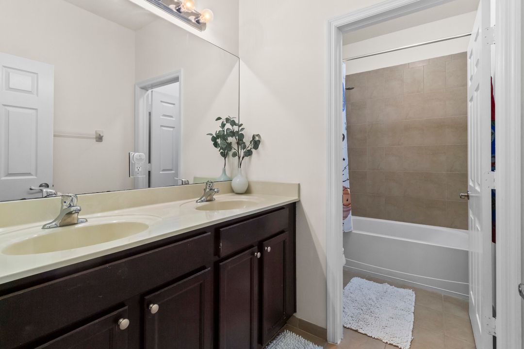 For Sale: $840,000 (4 beds, 3 baths, 3034 Square Feet)