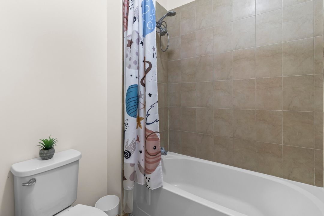 For Sale: $840,000 (4 beds, 3 baths, 3034 Square Feet)