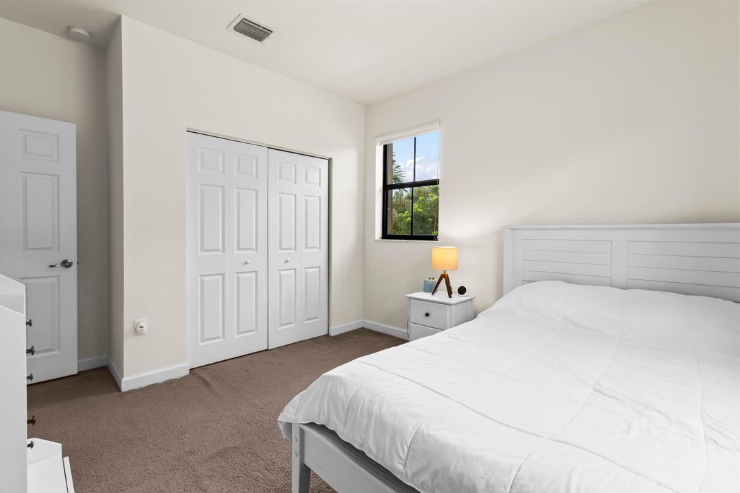 For Sale: $840,000 (4 beds, 3 baths, 3034 Square Feet)