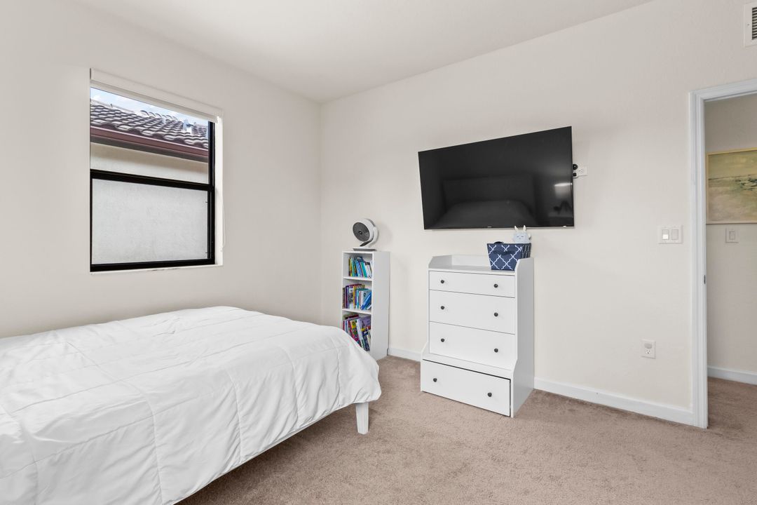 For Sale: $840,000 (4 beds, 3 baths, 3034 Square Feet)