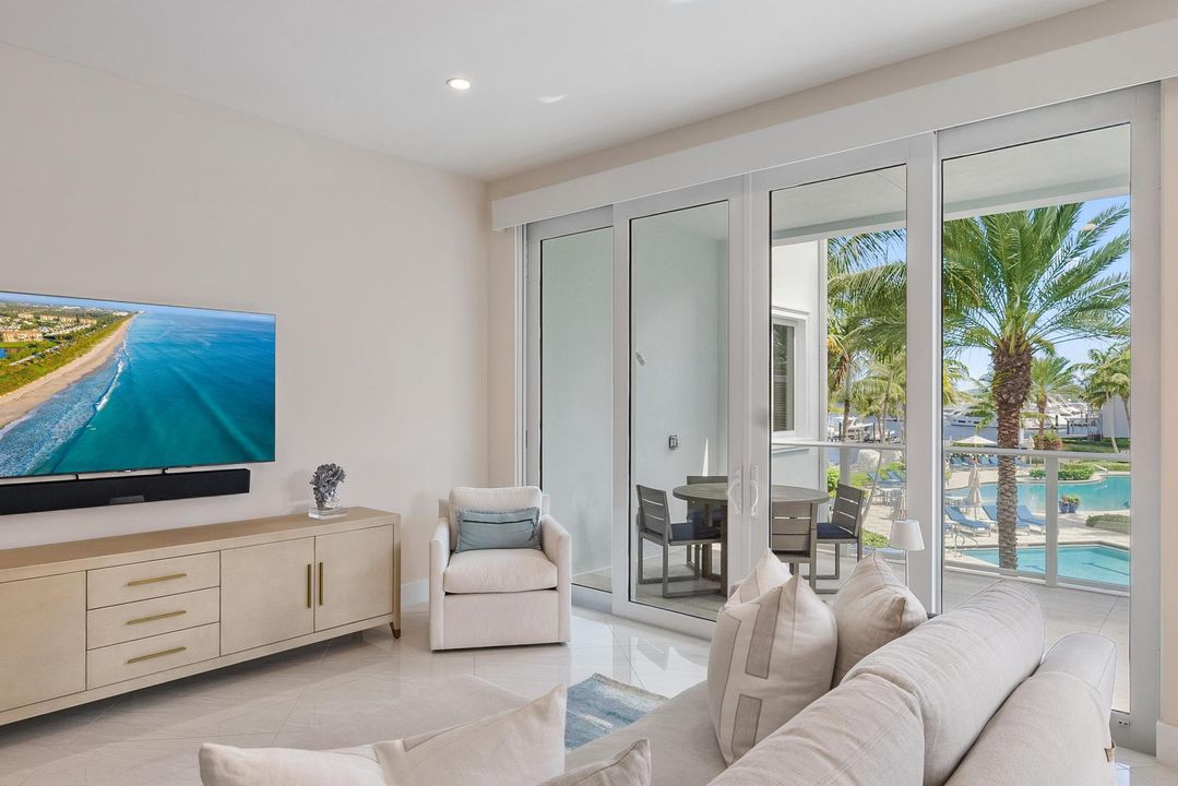 На продажу: $2,595,000 (3 спален, 4 ванн, 3437 Квадратных фут)