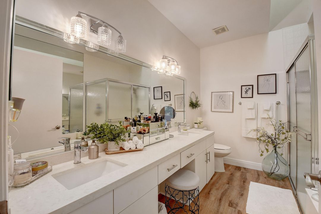 出租: $3,300 (2 贝兹, 2 浴室, 1569 平方英尺)