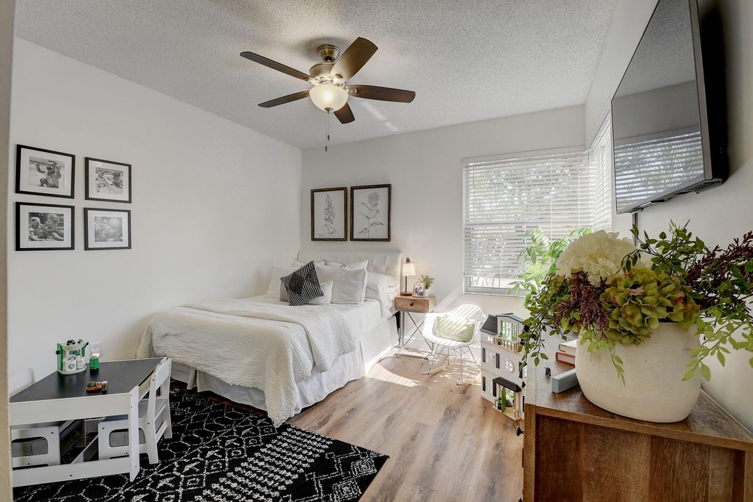 出租: $3,300 (2 贝兹, 2 浴室, 1569 平方英尺)