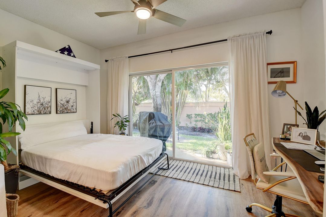 出租: $3,300 (2 贝兹, 2 浴室, 1569 平方英尺)