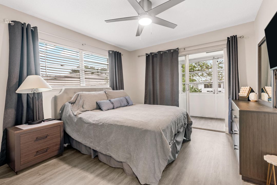 For Sale: $218,880 (2 beds, 1 baths, 820 Square Feet)