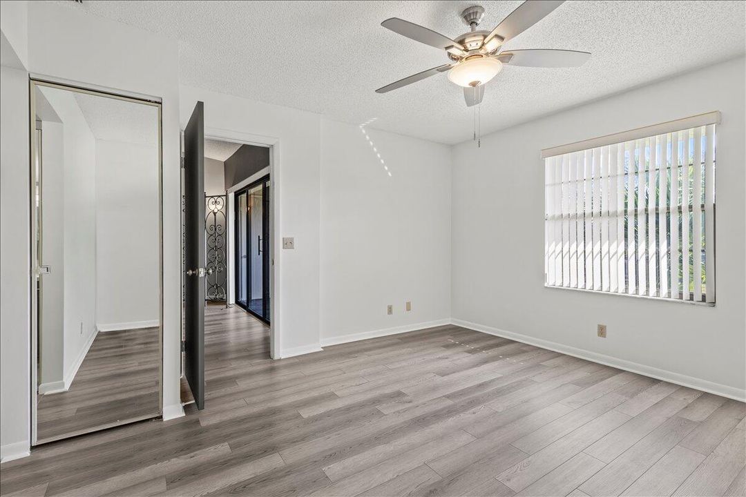 Active With Contract: $310,000 (2 beds, 2 baths, 1200 Square Feet)