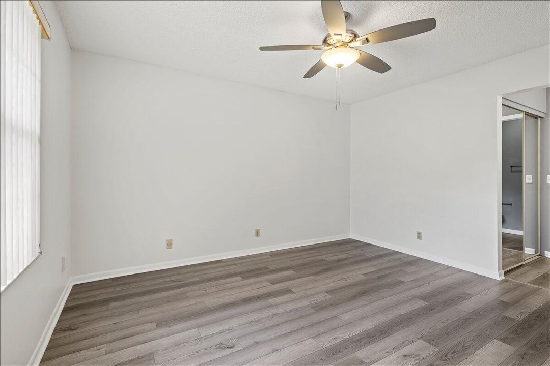 Active With Contract: $310,000 (2 beds, 2 baths, 1200 Square Feet)