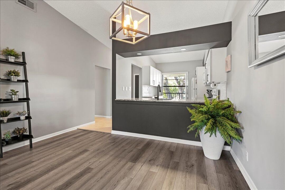 Active With Contract: $310,000 (2 beds, 2 baths, 1200 Square Feet)