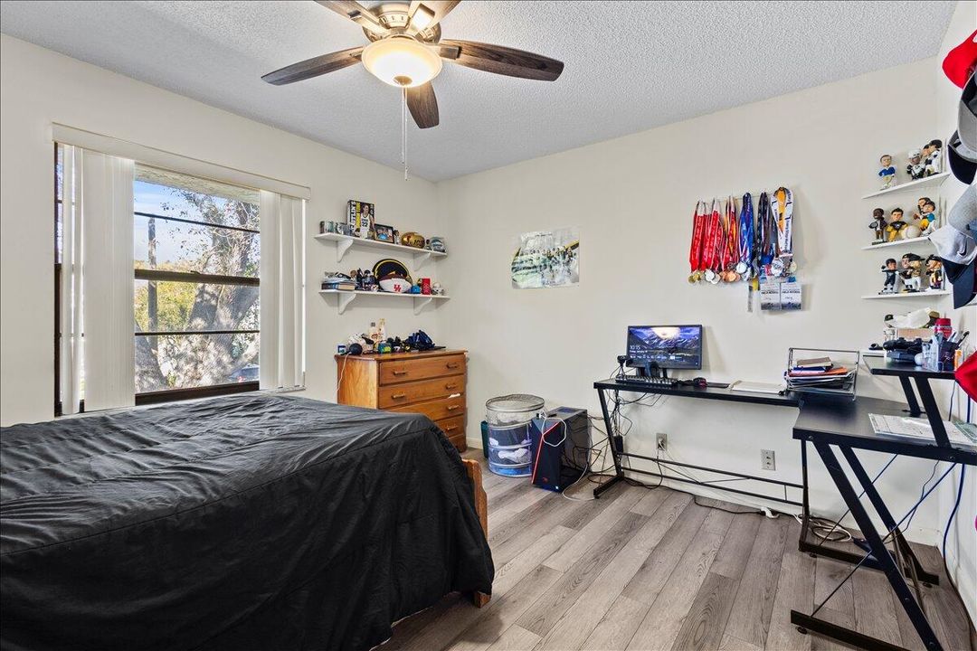 Active With Contract: $310,000 (2 beds, 2 baths, 1200 Square Feet)